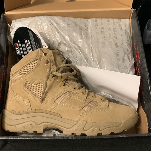 511 Taclite 6” Men’s Boots, 7.5 R, coyote suede mesh. - Picture 4 of 6
